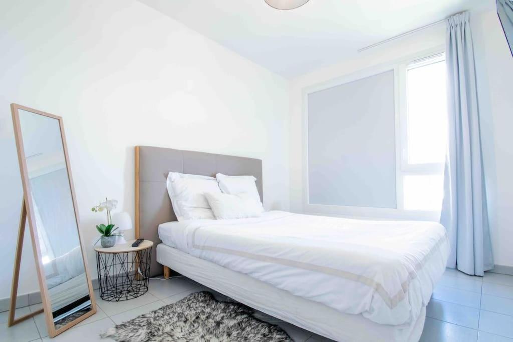 Le Tony Garnier Check In H24 Wifi Apartman Lyon Kültér fotó